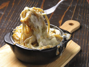 壺焼きチーズパスタ